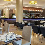 Doubletree By Hilton Отель Братислава