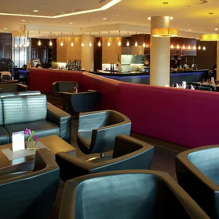 Doubletree By Hilton Hotell 4*