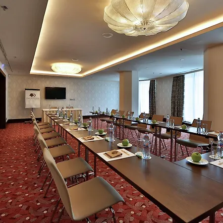 Doubletree By Hilton 4* ברטיסלאבה
