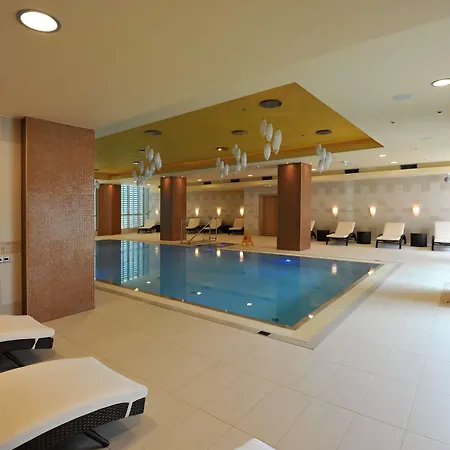 Doubletree By Hilton Pressburg