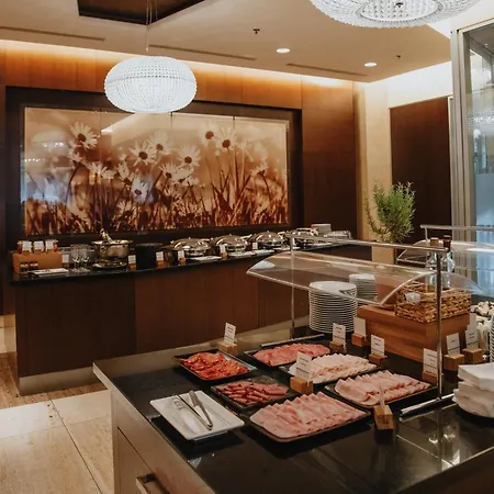 מלון Doubletree By Hilton