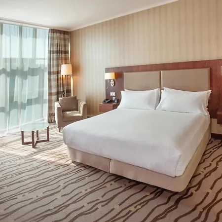 Отель Doubletree By Hilton 4*