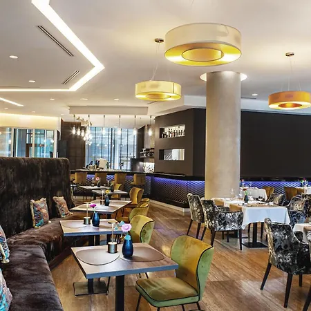 Doubletree By Hilton Hotel