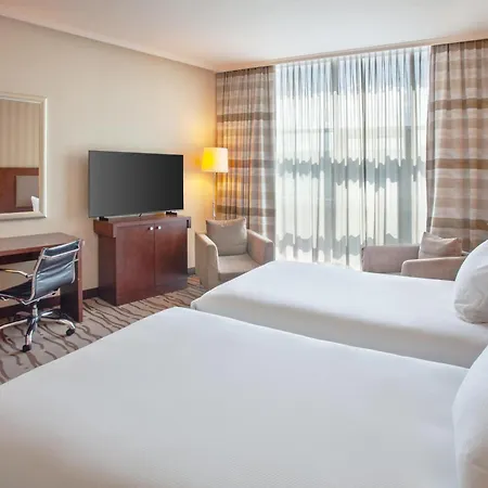 Отель Doubletree By Hilton Братислава