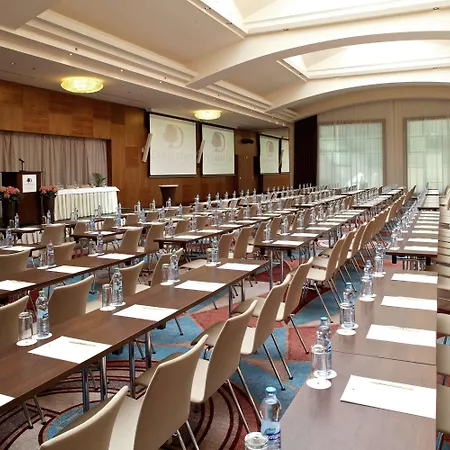 Doubletree By Hilton Готель 4*