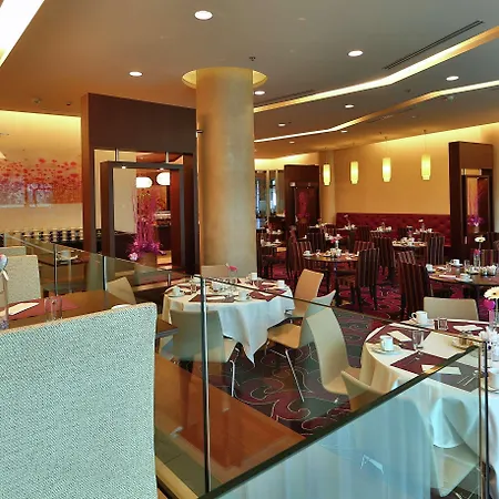 希尔顿逸林酒店布拉迪斯拉发 4*